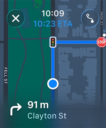 Térkép app, a képernyő alján navigációra vonatkozó instrukciók jelennek meg