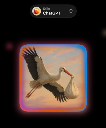 Schermata di Image Playground con l’immagine realistica di una cicogna che porta un fagottino nel becco, con le opzioni per stili di immagine personalizzati di ChatGPT