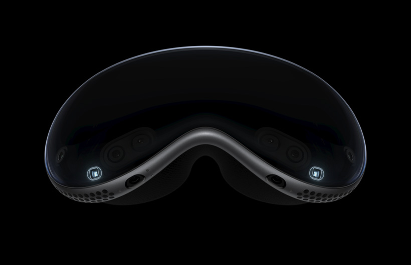 Vue éclatée de l’intérieur d’un Apple Vision Pro montrant les illuminateurs infrarouges à faisceau large