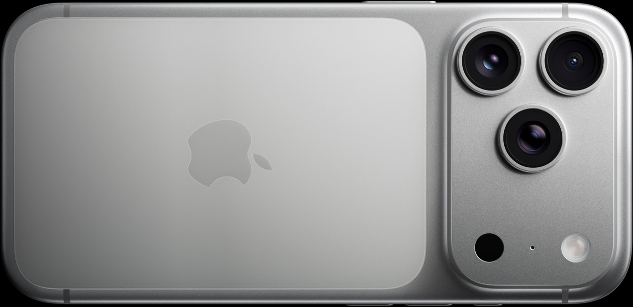 Ezüstszínű iPhone 17 Pro hátulnézetből a Pro kamerarendszer 3 lencséjével, mellettük mikrofonnal és vakuval