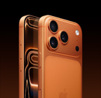 Kozmosznarancs színű iPhone 17 Pro ferdén hátulnézetből, a Pro Fusion kamerarendszer kiemelkedő burkolatával felül, valamint a Kameravezérlő gombbal. A készülék elölnézete a teljes előlapot kitöltő kijelzővel, a Művelet gombbal és a hangerőgombokkal.